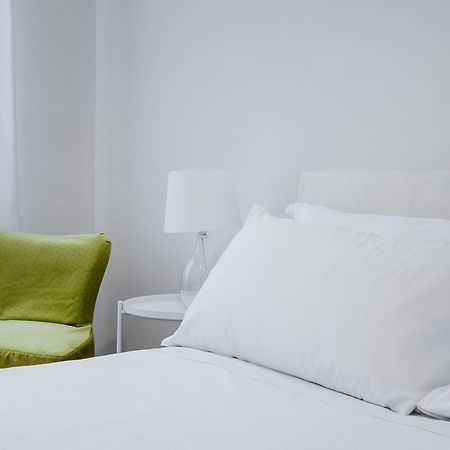 Italianway-Nerino Apartment มิลาน ภายนอก รูปภาพ