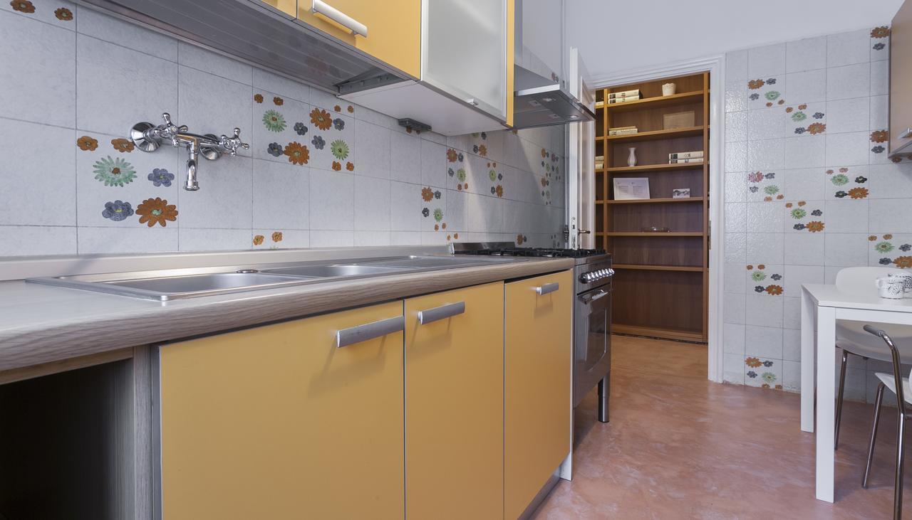 Italianway-Nerino Apartment มิลาน ภายนอก รูปภาพ